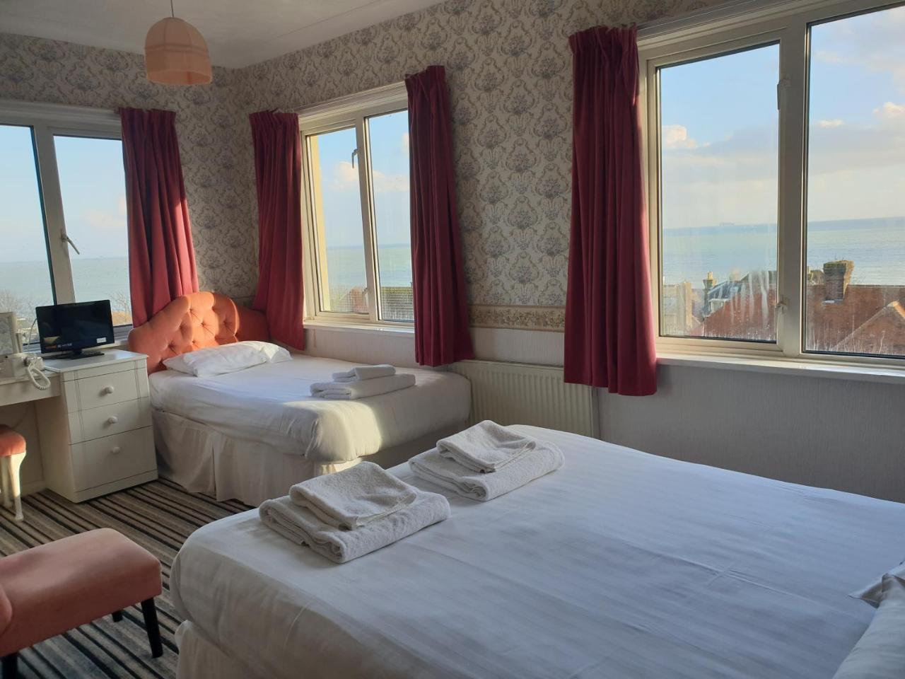 The Wight Bay Hotel - Isle Of Wight Sandown Εξωτερικό φωτογραφία